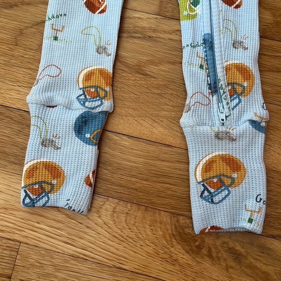 Angel Dear Football Convertible Romper - Picture 4 of 5